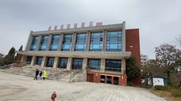 道正网  安顺活着的三线厂，曾经几万人繁荣入市，工厂搬迁后旧址转型成功